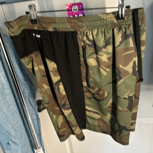 adidas XL USED - Picture 2 of 2